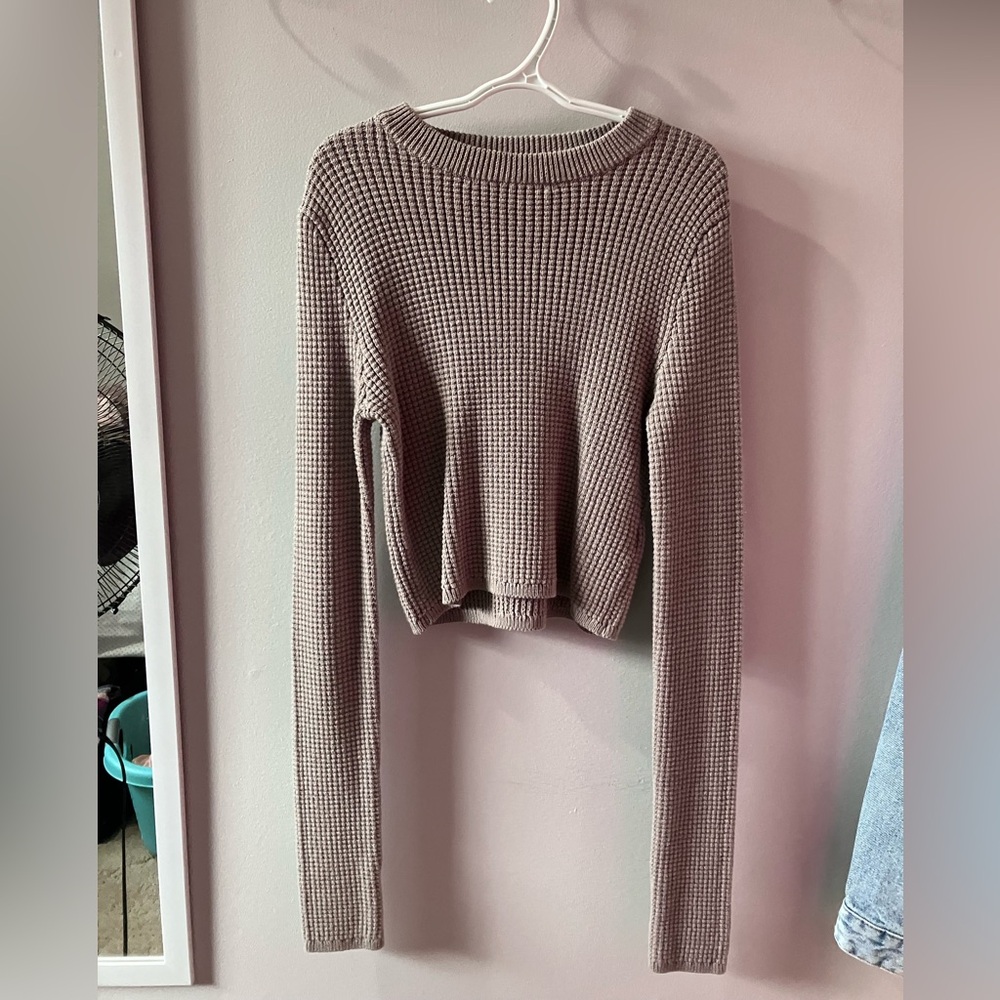 EXTRA 15% OFF 
GARAGE Cropped Sweater